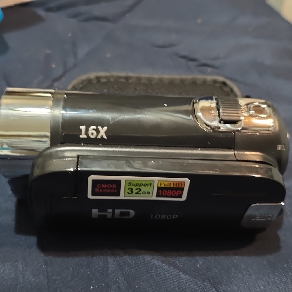 FVC Video Camera - Picture 2 of 3